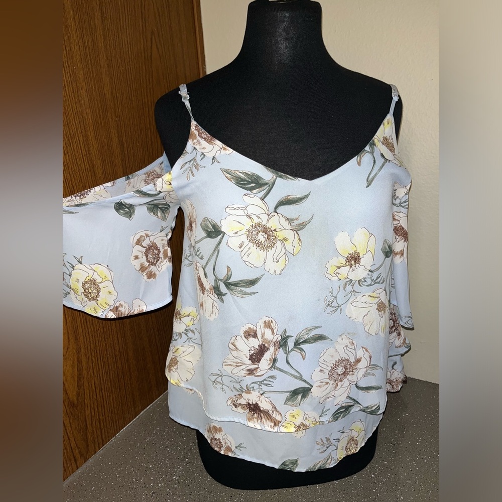 HYFVE tank top womens size small light blue floral side sleeves